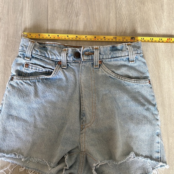 Vintage Levi shorts redone - Picture 4 of 7